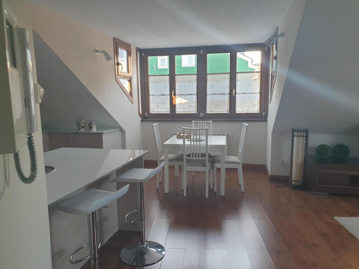 Atico Cine Colon Apartment Ribadeo Exterior photo